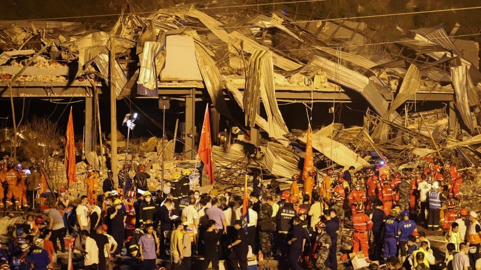 Al menos 19 muertos y 166 heridos en China tras explosión de camión con gas licuado