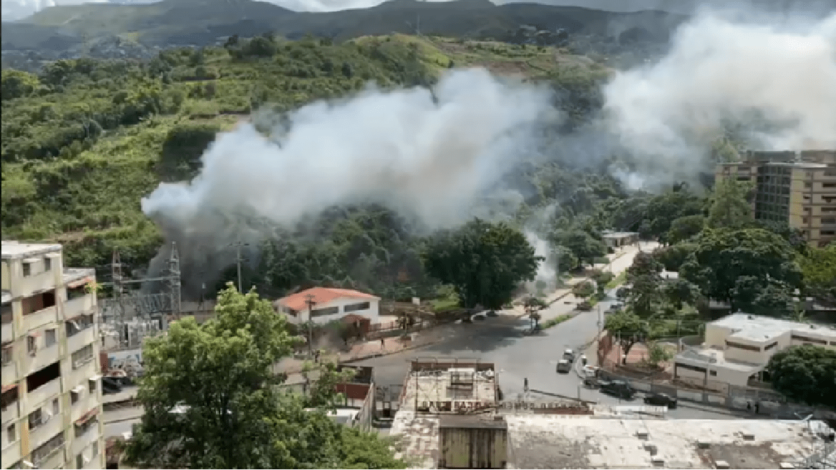 Explotó tanquilla de electricidad en La Candelaria