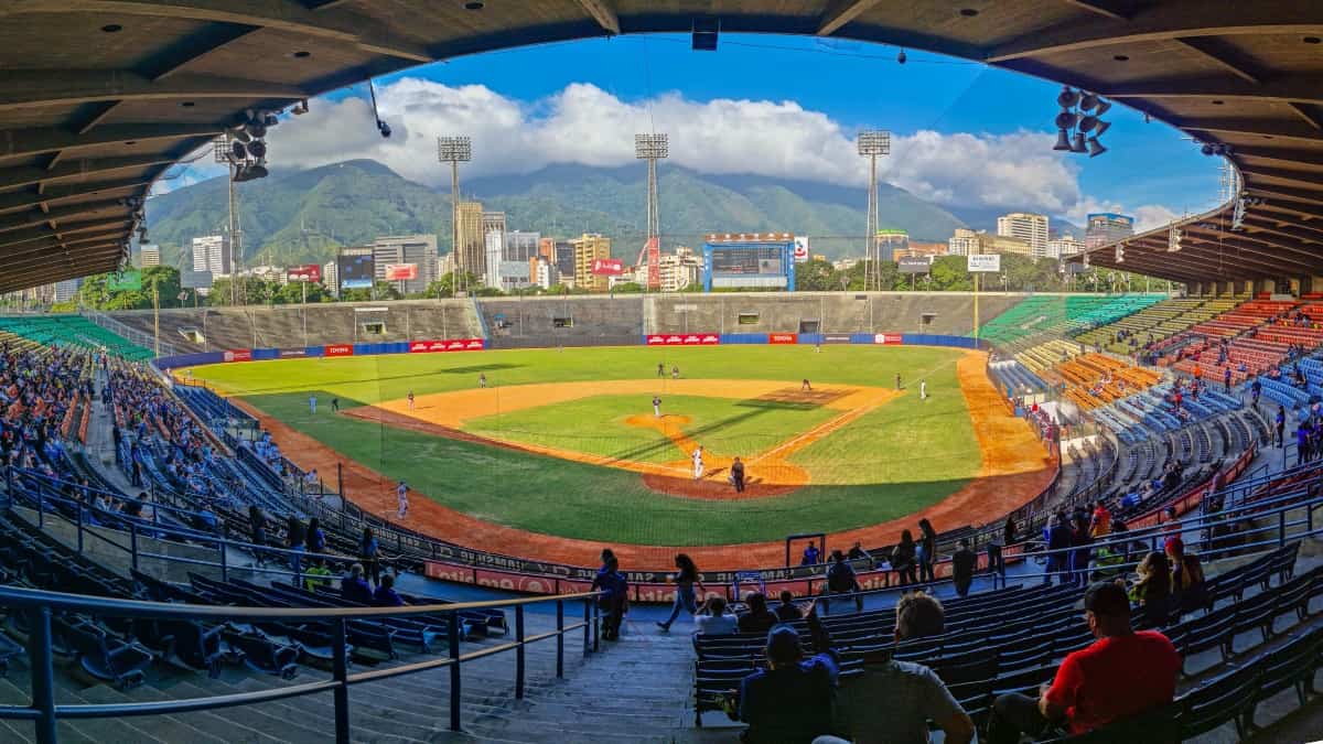 Estadio Universitario de Caracas, uno de los escenarios de la Serie del Caribe 2023. Foto: @naldoxx