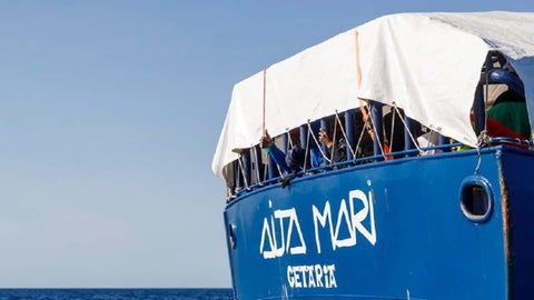 Buque humanitario "Aita Mari"