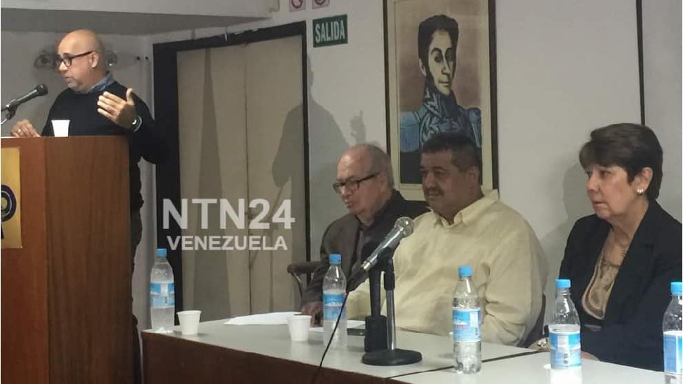 Foto: “Contra las amenazas de la dictadura, resistencia y lucha”