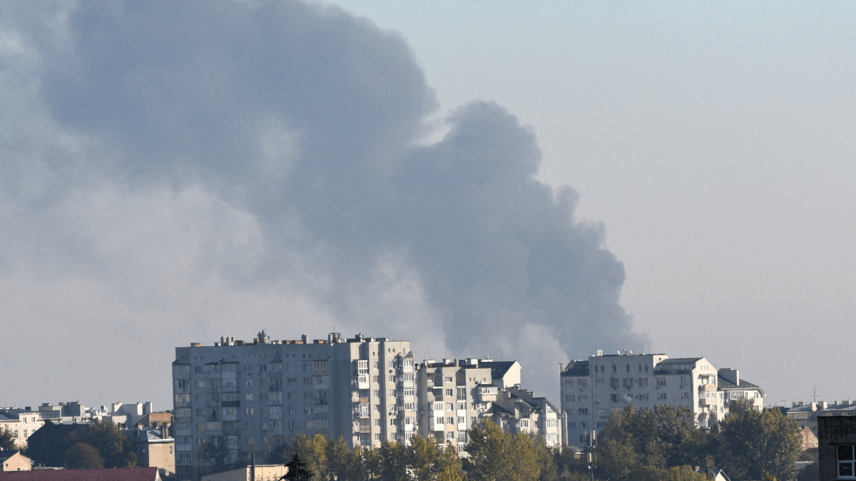 Diferentes ciudades de Ucrania fueron bombardeadas. Foto AFP