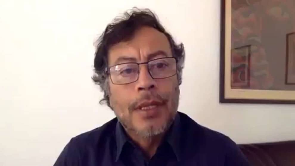 Senador Gustavo Petro asegura que exámenes revelaron que no tiene cáncer