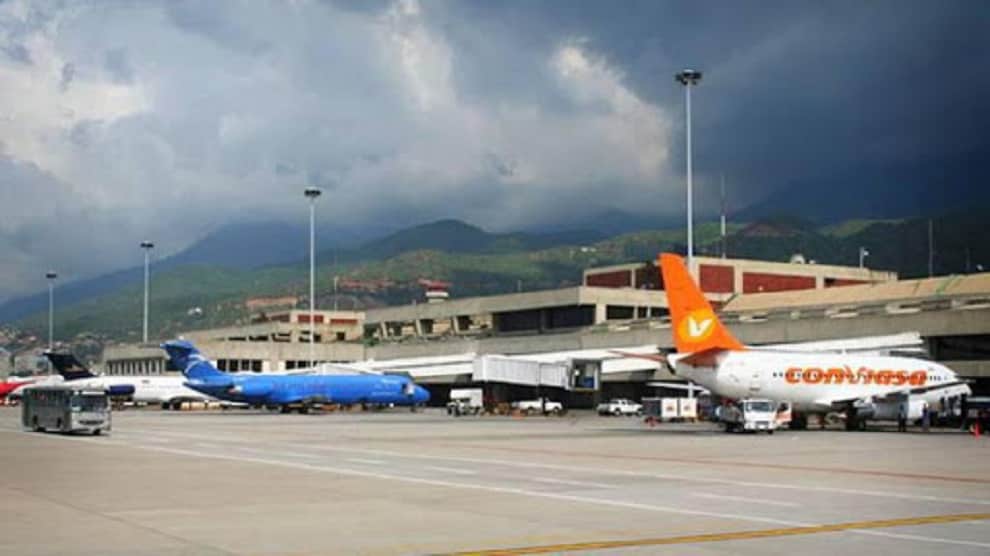 Venezuela extiende hasta el 12 de agosto prohibición de vuelos por COVID-19