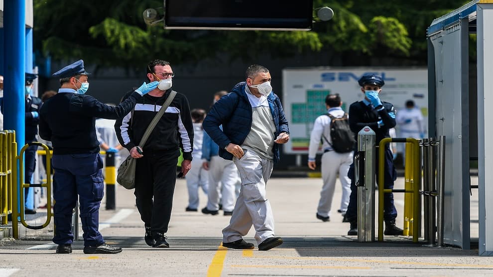 Gobierno italiano aprobó la reactivación de actividades en la "industria estratégica"