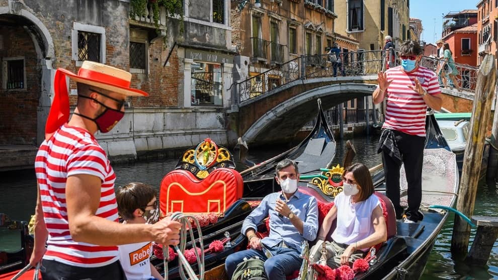 Italia multará por 1.000 euros a quienes no usen mascarilla en lugares cerrados