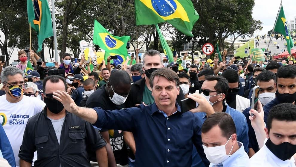 Bolsonaro hizo mitin con sus seguidores en un Brasil plagado de coronavirus