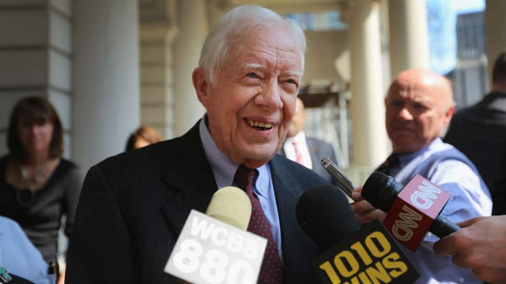 Expresidente de EE. UU. Jimmy Carter fue dado de alta tras cirugía de cadera