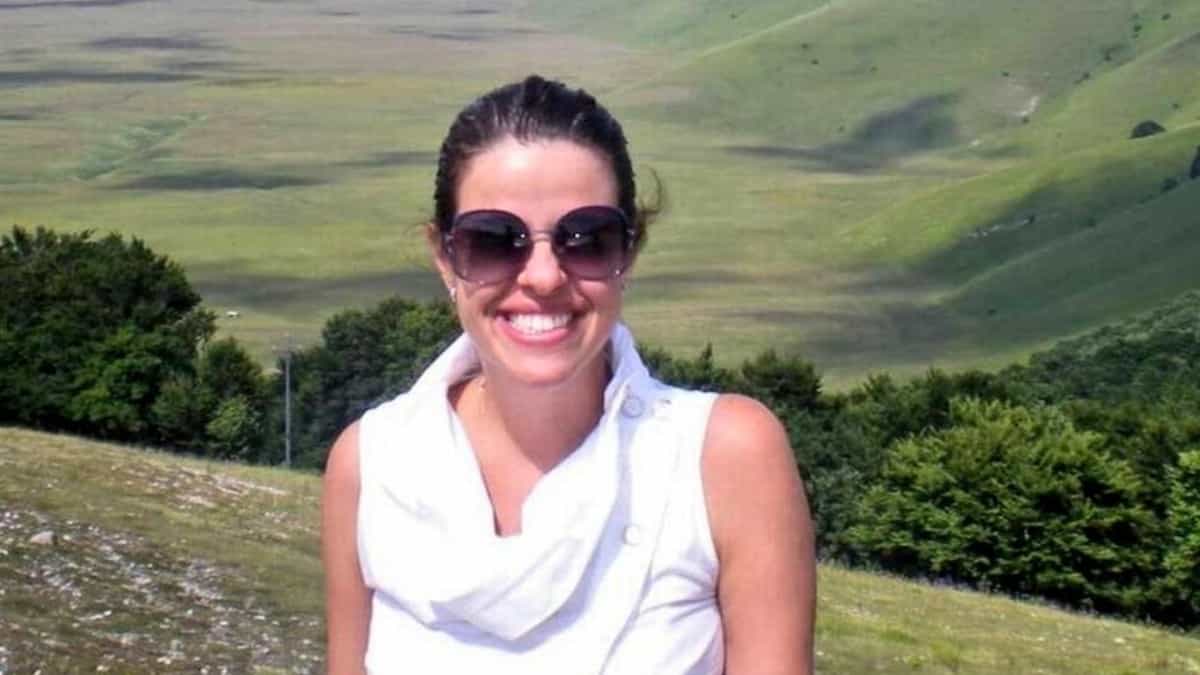 Jueza fue asesinada a puñaladas por su exmarido y frente a sus hijas en la víspera de Navidad