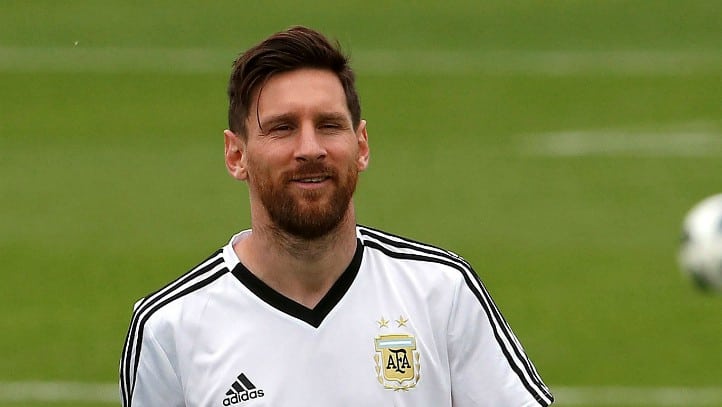 Lionel Messi mostró su habilidad jugando con su perro