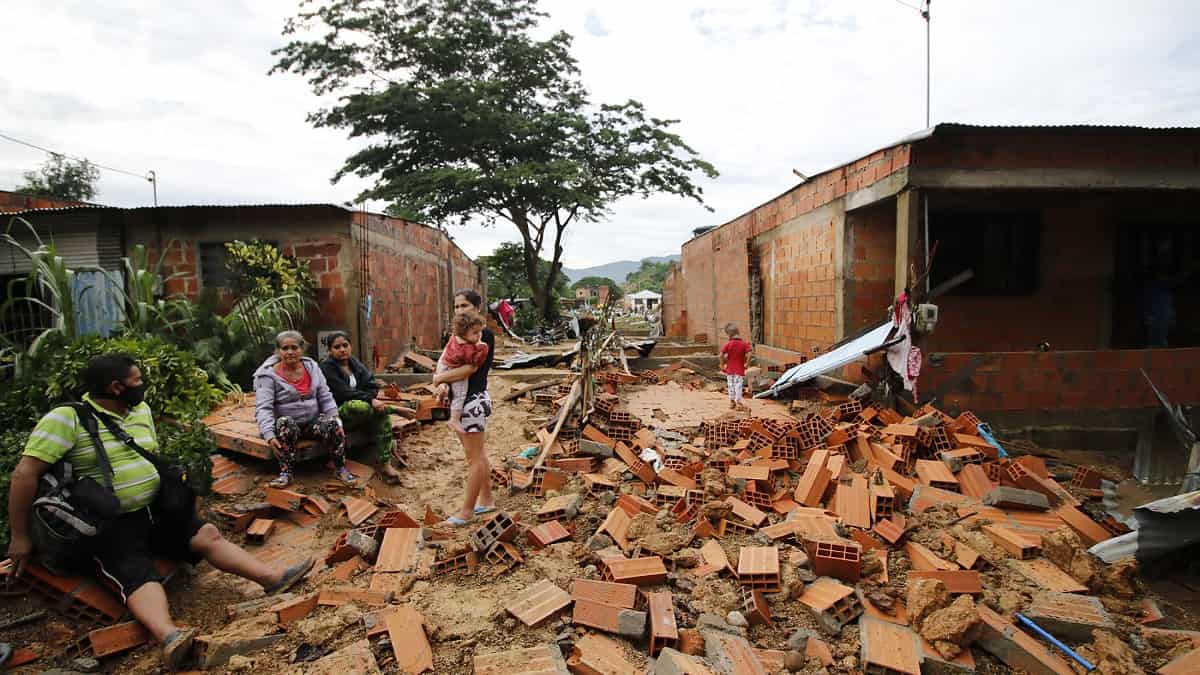Cinco muertos y seis desaparecidos tras fuertes lluvias en Colombia