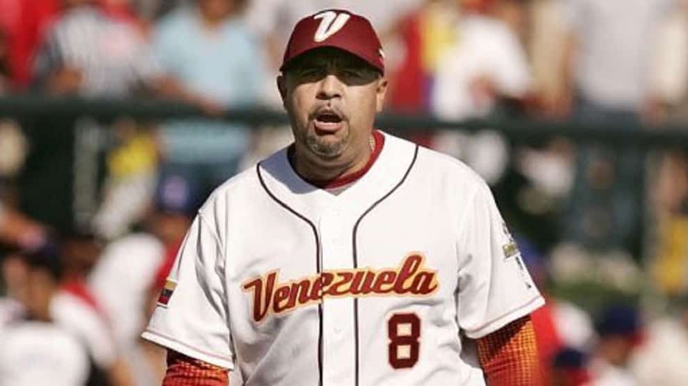 Luis Sojo regresa al béisbol como manager en República Dominicana