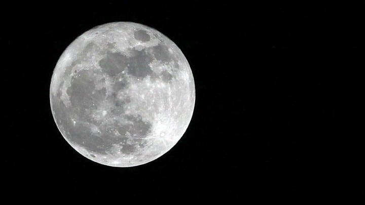 El satélite artificial reemplazaría las luces de las calles