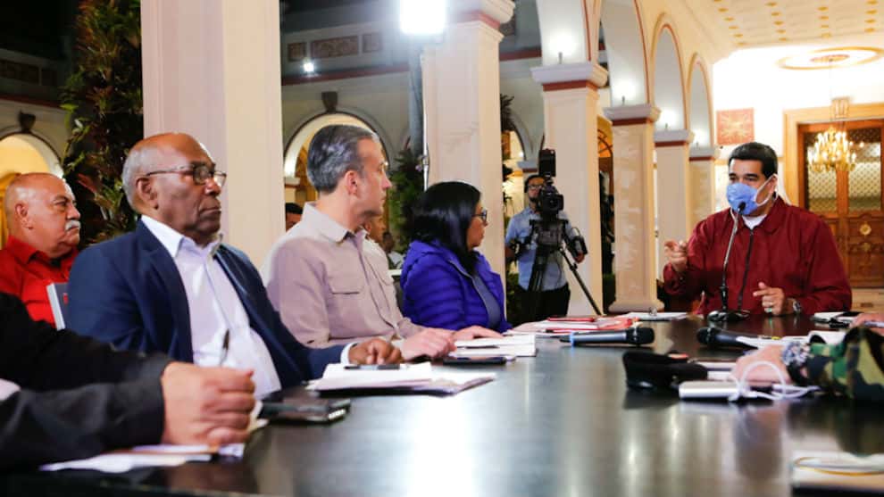 Régimen venezolano aspira anunciar este domingo cuarentena por regiones
