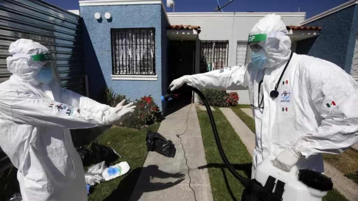 Brigada de médicos mexicanos asume responsabilidades de alta envergadura durante la pandemia. Foto: AFP