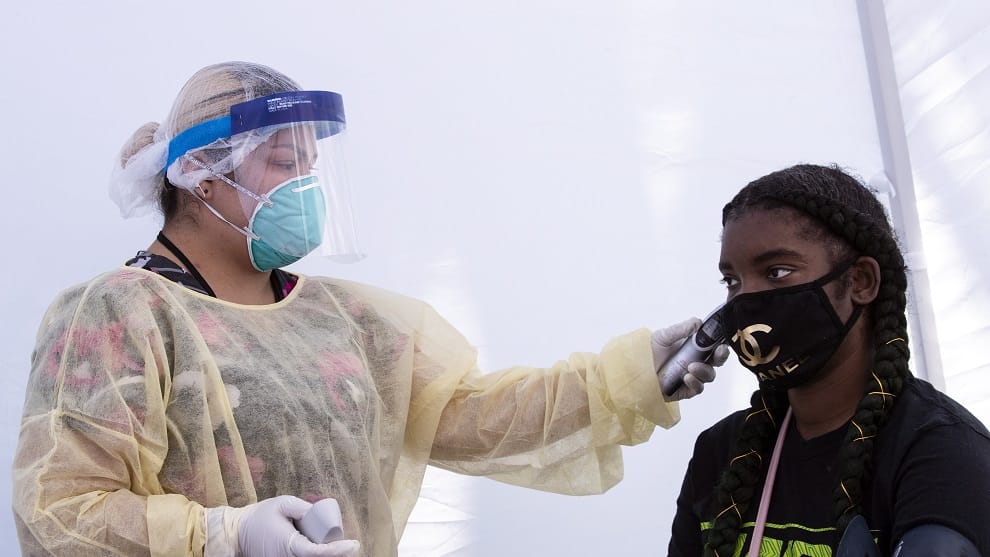 Al menos 68 menores migrantes bajo custodia de EE. UU. tienen coronavirus