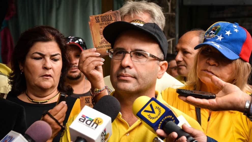 refinerías trabajan al 30 % de su capacidad