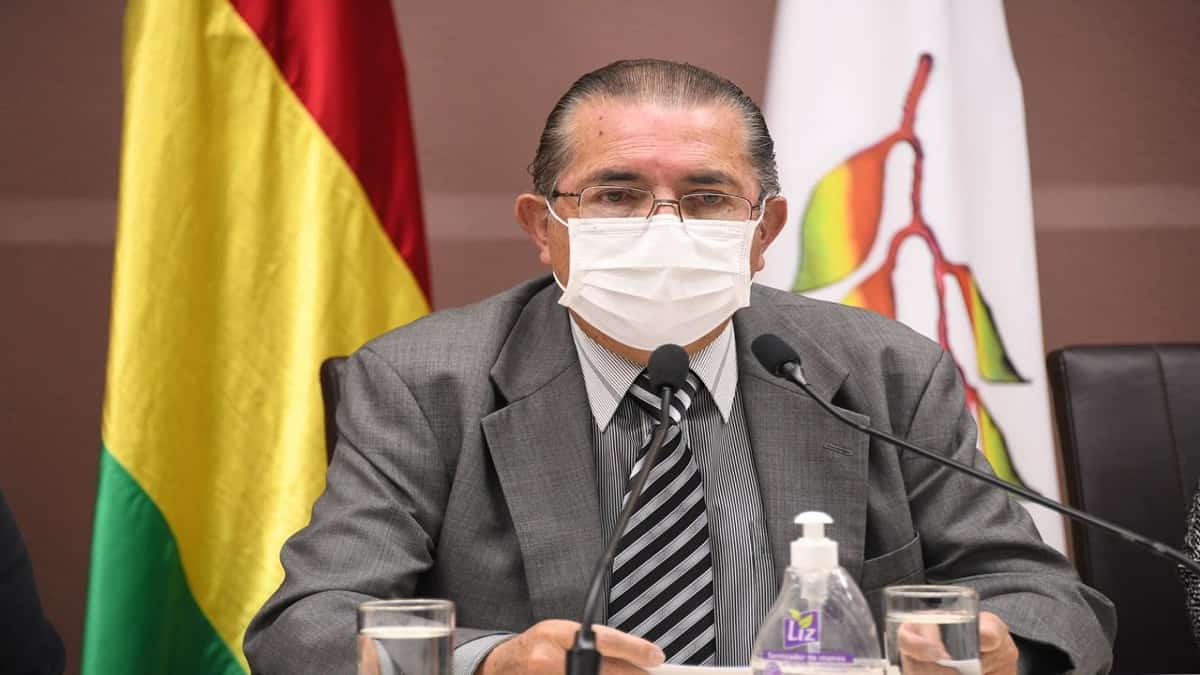 Bolivia negocia compra de otras vacunas que se sumen a las dosis rusas adquiridas