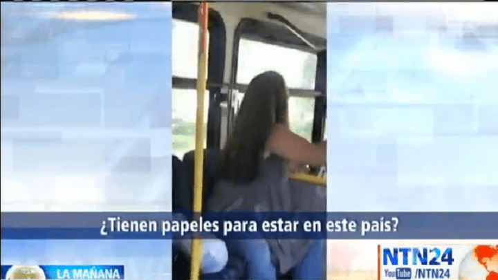 Mujer-gritando-en-autobús-en-Nueva-York