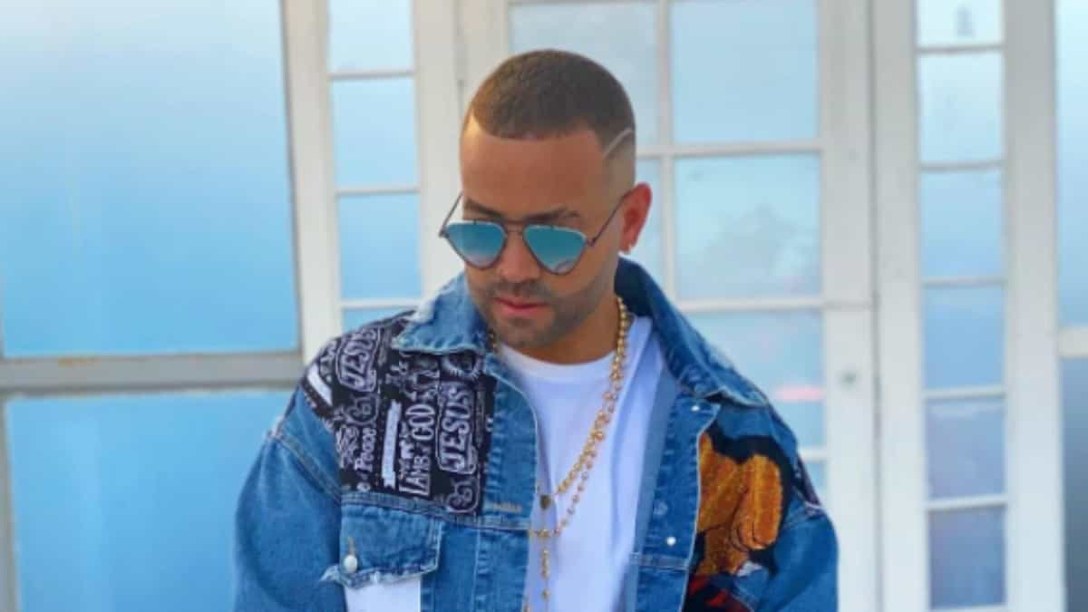 Nacho preocupa en redes con foto en la que sale golpeado