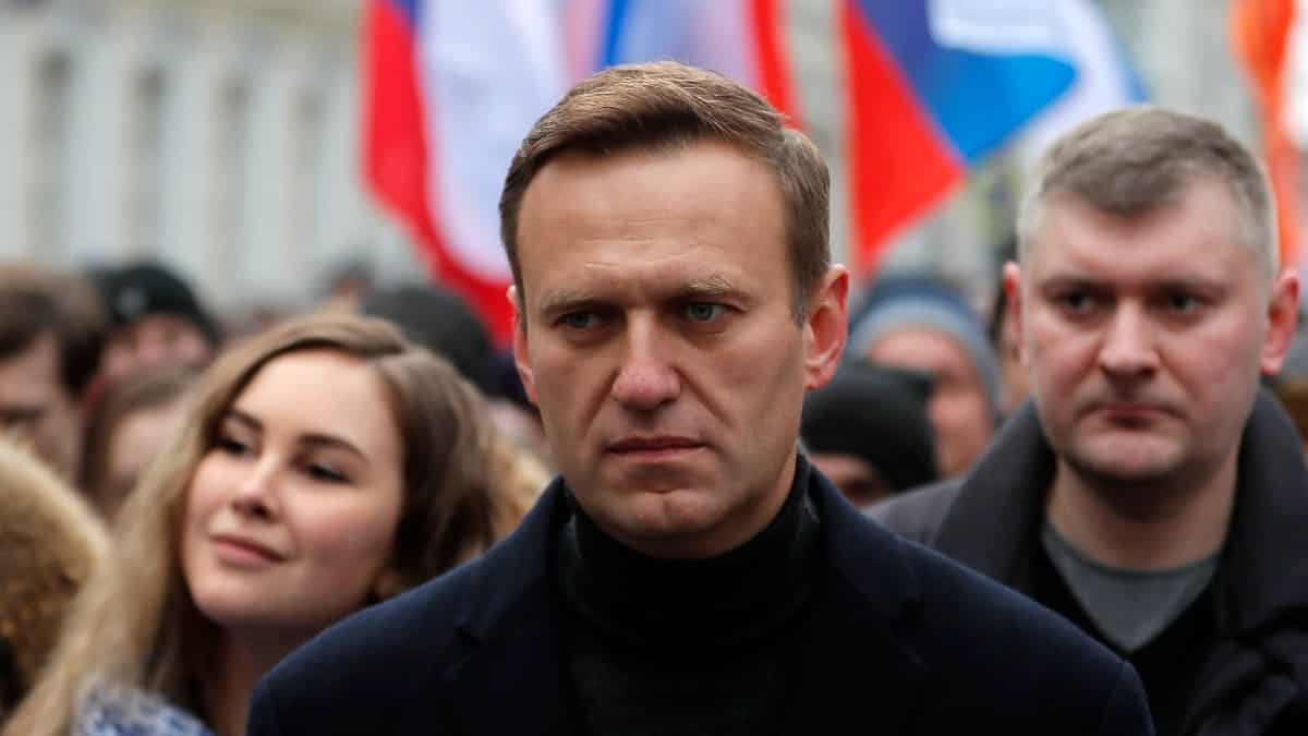 Tribunal ruso ordenó encarcelamiento del opositor Alexéi Navalni por más de dos años