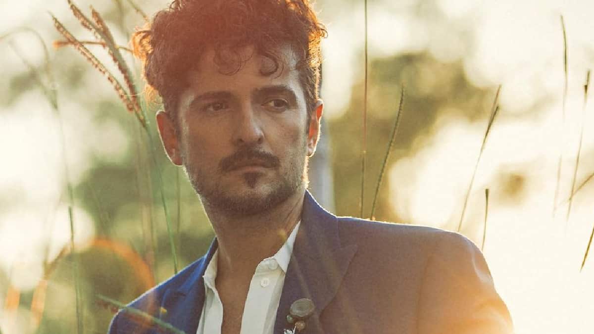 El disco honra su título creando una secuencia de canciones perfectas para una experiencia musical cargada de historias y sentimientos.