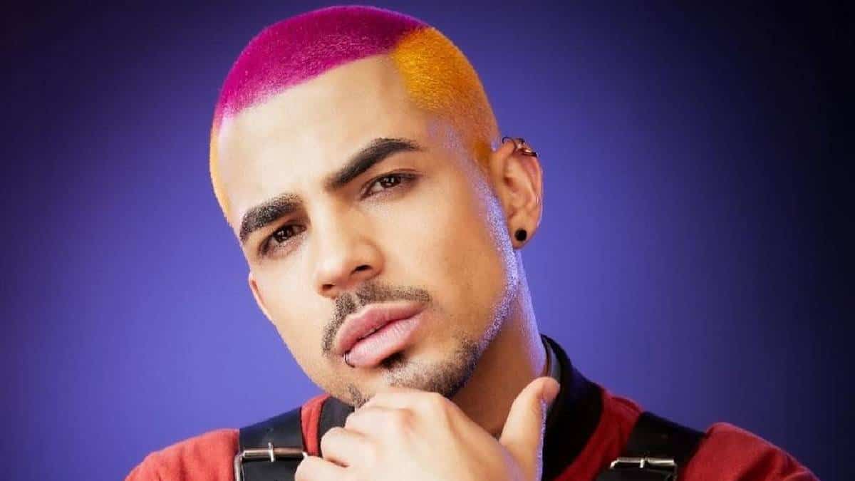 Con este lanzamiento quiere demostrar su versatilidad para interpretar reguetones más puros, así como letras más sentidas.