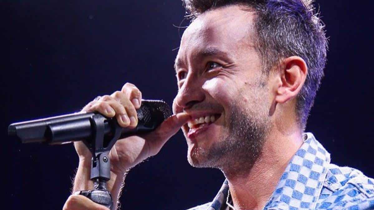 Luciano continúa con su gira “De Hoy En Adelante”, incluyendo los 12 luna park y en los festivales más destacados, sumadas presentaciones en chile y Uruguay con localidades agotadas; “Quédate” es su primer gran lanzamiento de 2022.