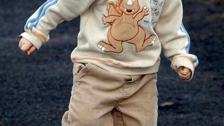 Niño atacado con ácido en Reino Unido