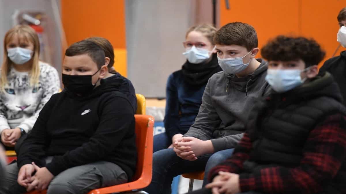 Niños en pandemia / AFP