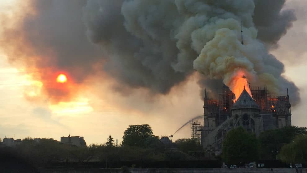 Magnate francés Pinault donará € 100 millones para renovación de Notre Dame de París