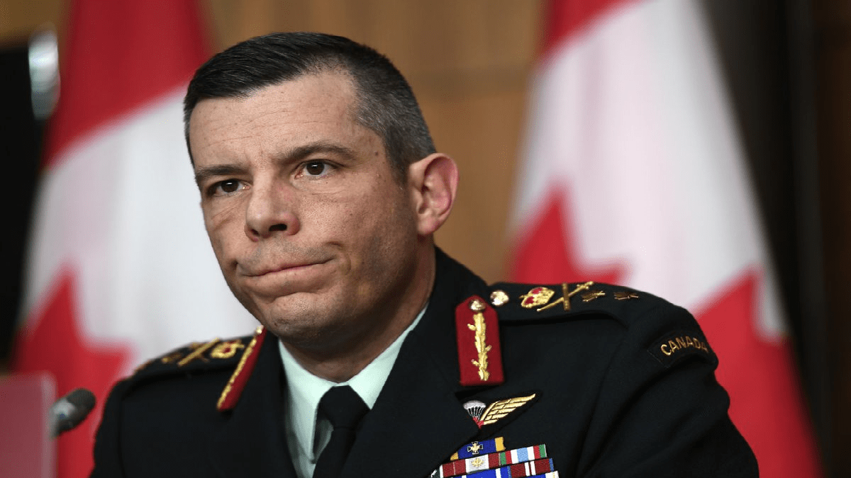 General de división, Dany Fortin