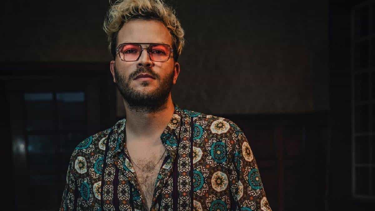 En el proceso de composición y producción de Te Robaré, participaron los reconocidos Julián Turizo, Miguel Díaz y David Julca con quienes Gusi se adentró en el estudio para crear la letra y la melodía. En cuanto a la interpretación, Gusi buscó a un aliado sin igual, una voz inconfundible en la industria musical latina, la del venezolano Nacho.