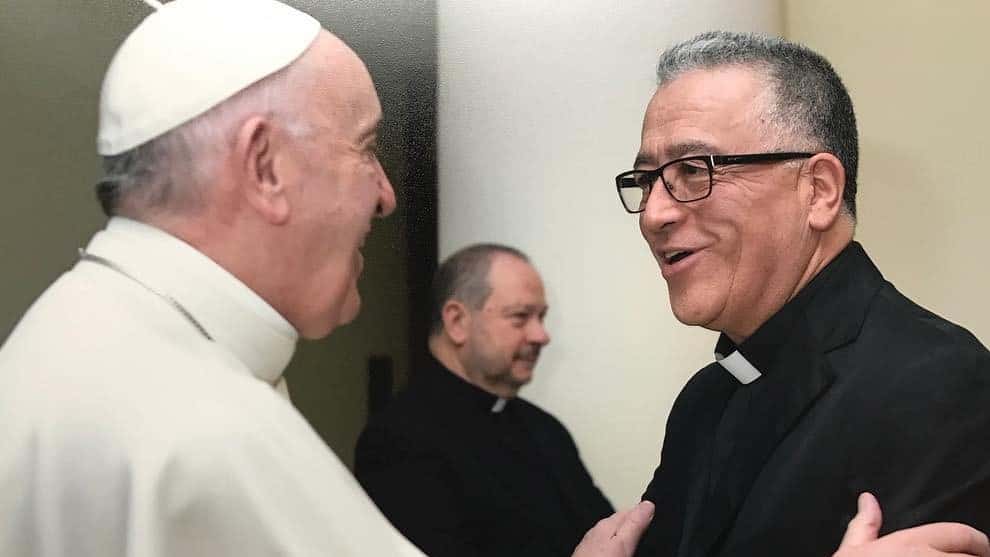 El padre chavista Numa Molina tiene coronavirus