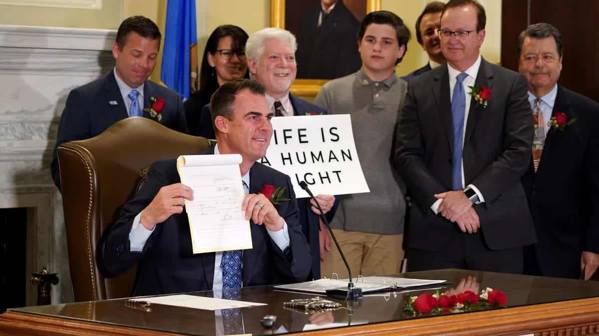 prohíben el aborto desde la fecundación