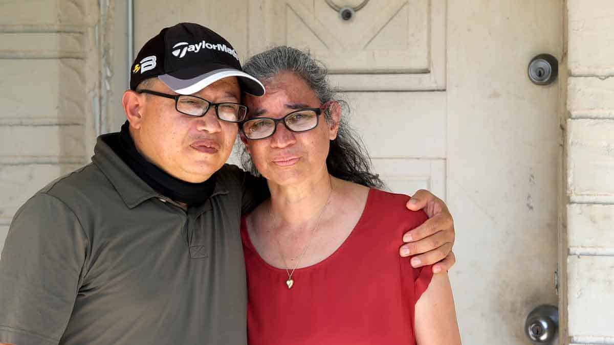 José y Marycel Bolívar, matrimonio venezolano; padres de Noemí. Foto: EFE