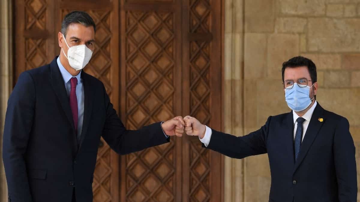 Pedro Sánchez y Pere Aragonès / AFP