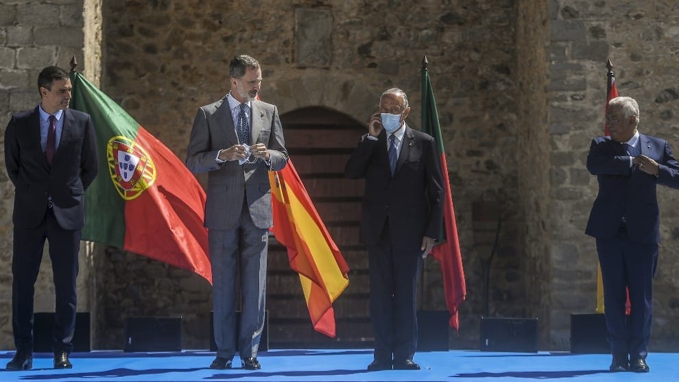 Tras confinamiento España y Portugal reabren fronteras con acto solemne