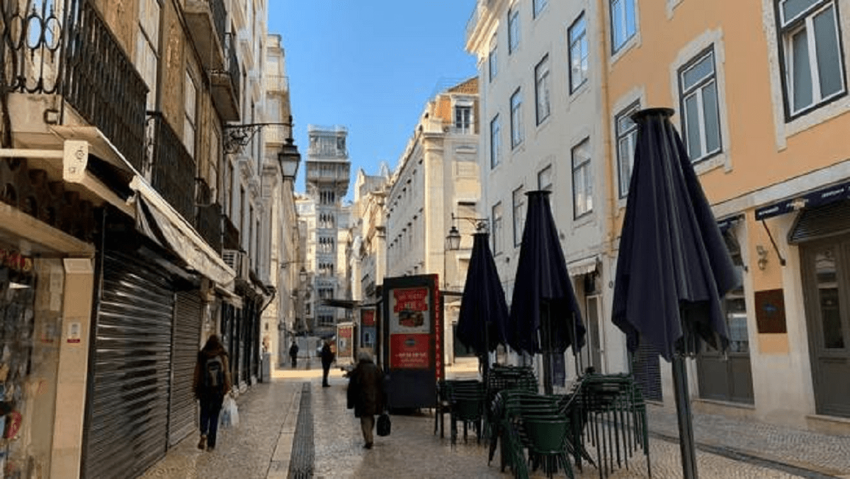 Portugal se blinda: confinamiento, control fronterizo y PCR en aeropuertos