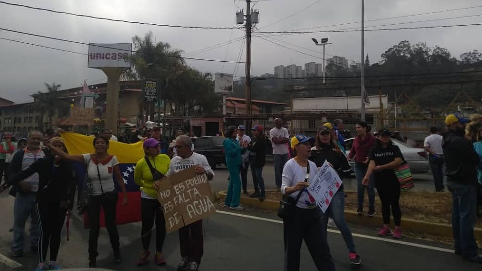 Bloquean paso en la carretera Panamericana en protesta por falta de ...