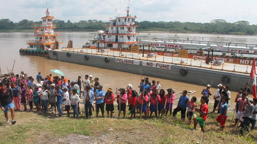Indígenas armados ocupan estación petrolera en la Amazonía peruana