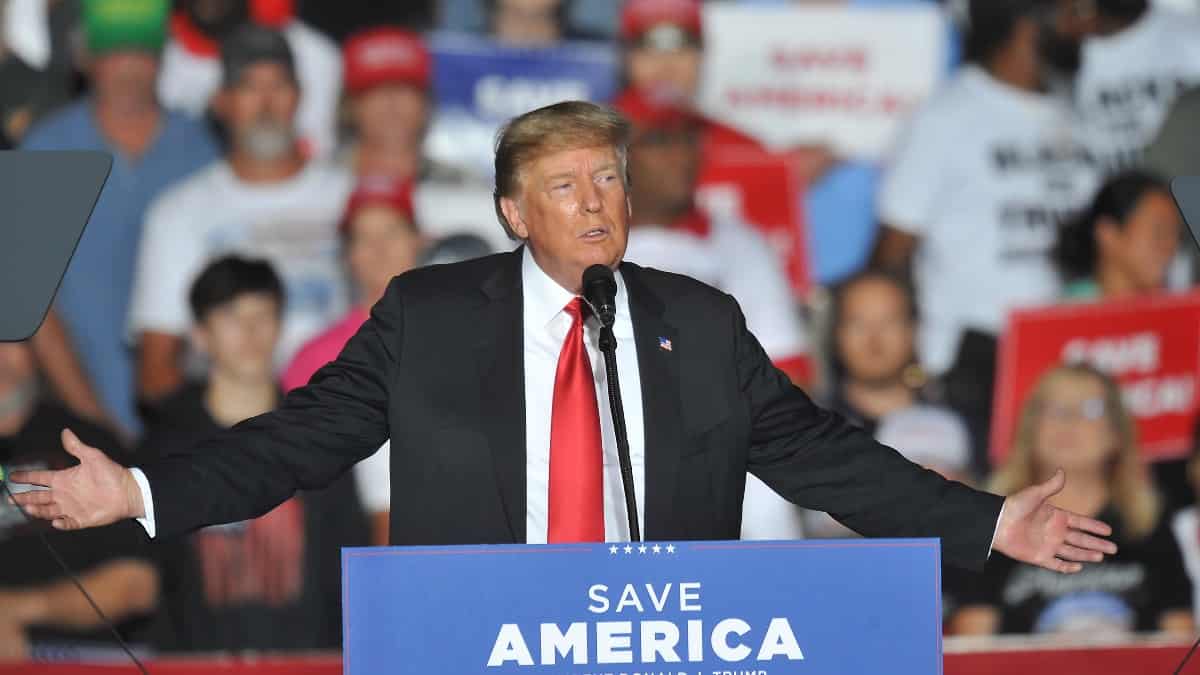 Donald Trump oficializó el lanzamiento de su propia red social