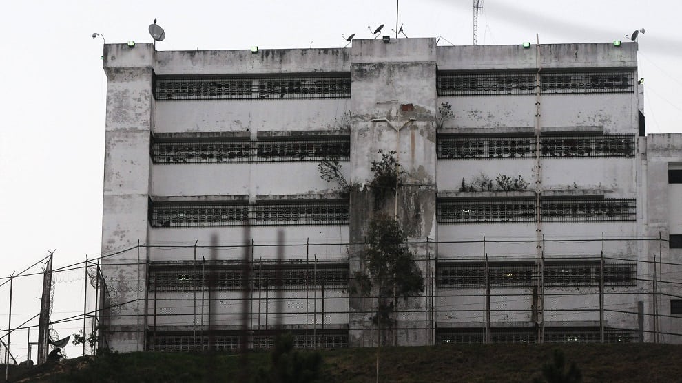 Denuncian que funcionarios de la DGCIM robaron y golpearon a presos de Ramo Verde