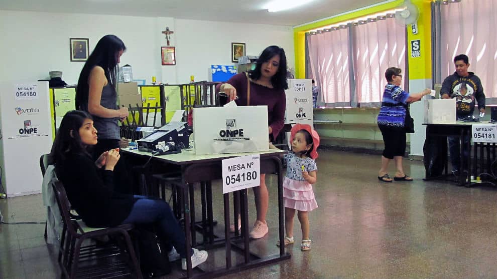 referendum peru