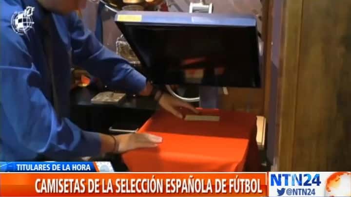Regalos para niños tailandeses que fueron recatados de una cueva