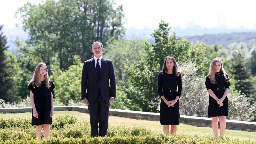 Reyes de España participan en acto de cierre del luto oficial