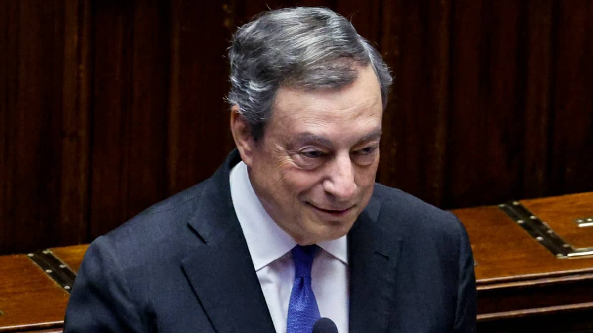 Mario Draghi oficializó su renuncia como primer ministro de Italia