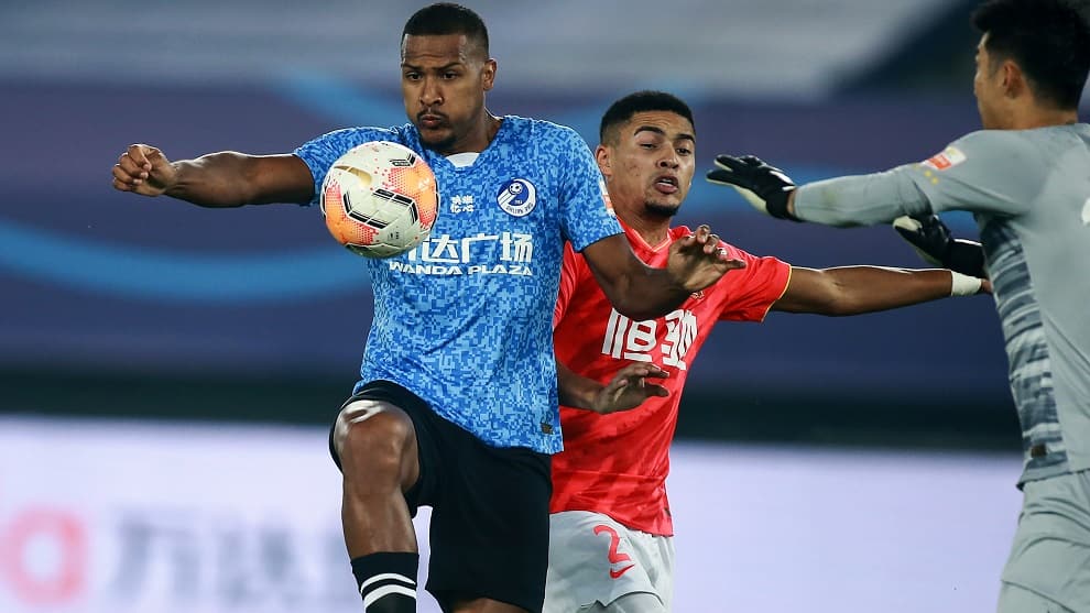 ¡El Gladiador está imparable! Salomón Rondón marcó y repartió dos asistencias en goleada del Dalian Pro