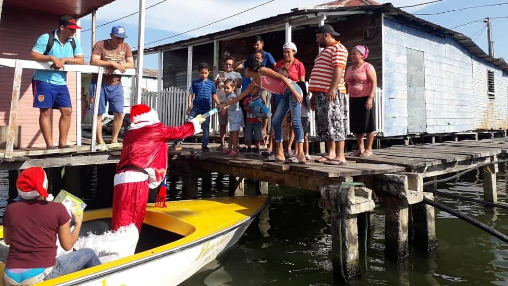 Santa-palafitos
