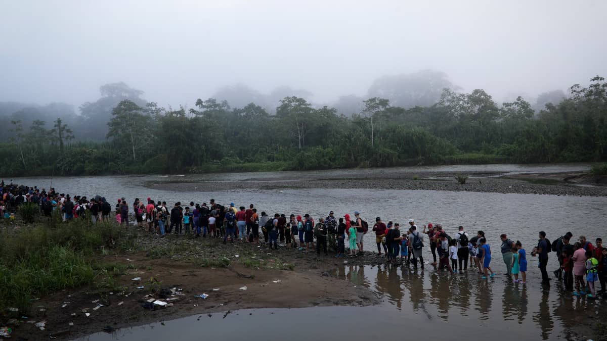 Gobierno de Panamá descarta regularizar la peligrosa ruta del Darién que usan migrantes